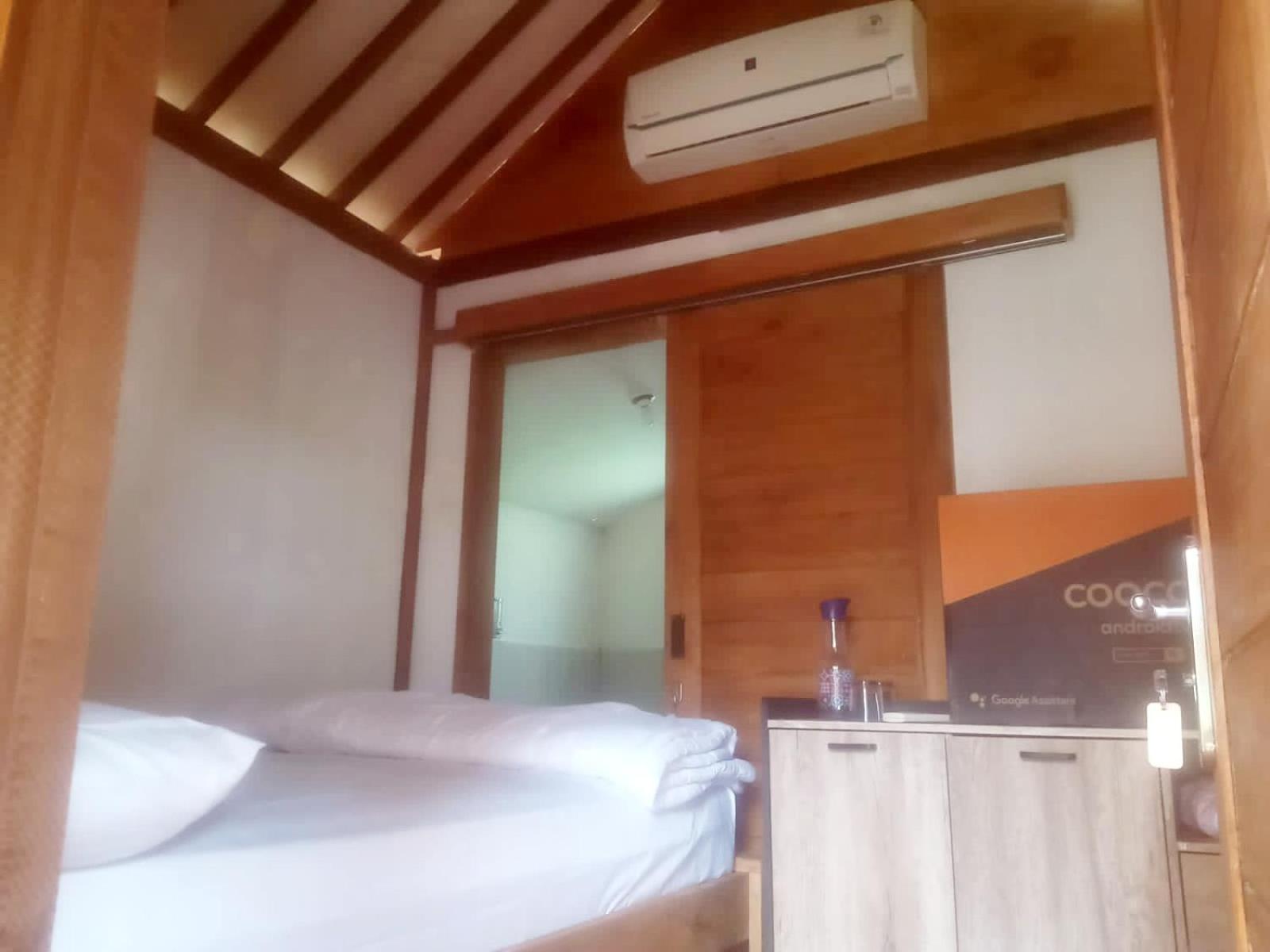 Mayeka Transit Hostel Bandara Internasional Lombok Praya Buitenkant foto