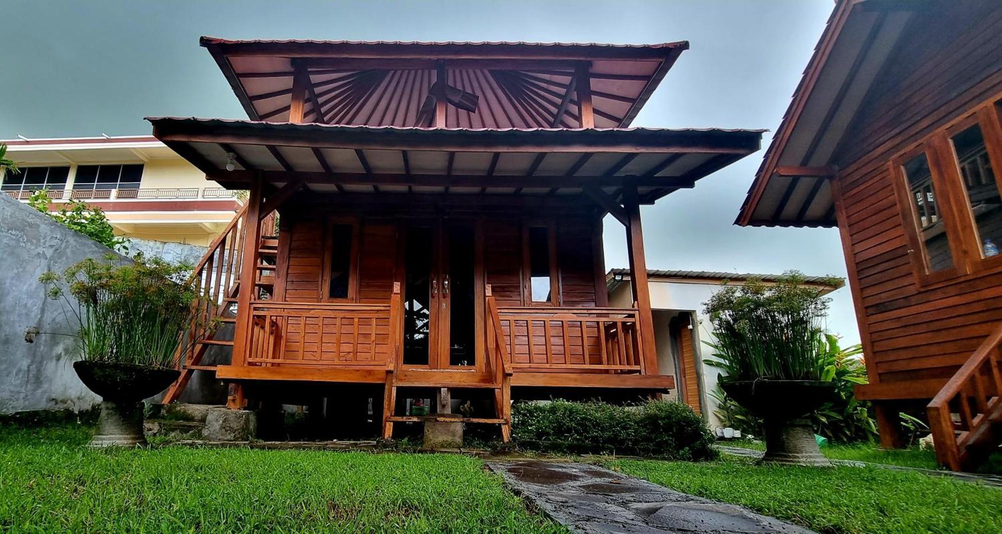 Mayeka Transit Hostel Bandara Internasional Lombok Praya Buitenkant foto